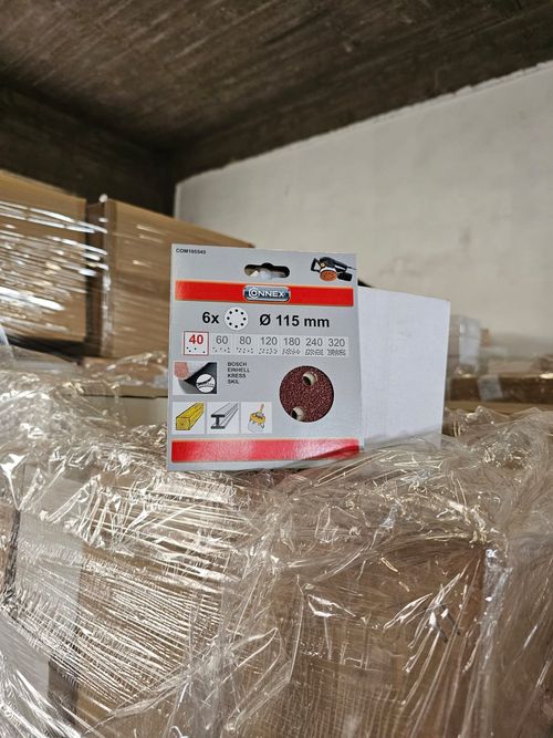 Schleifpapier, Bohrer und Schleifpapier-Aufsatz für Maschinen