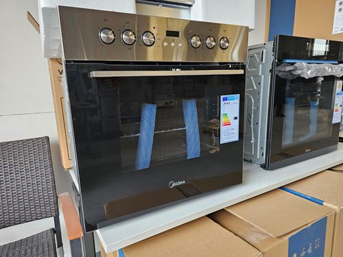 Midea Backofen