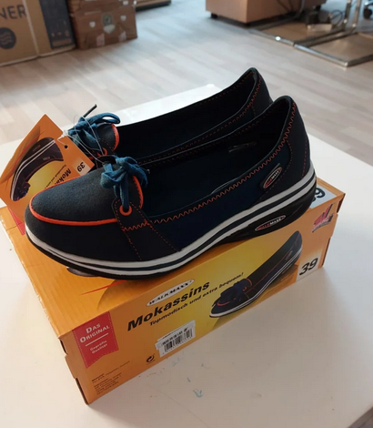 TV Advertising Shoes Different Models Women